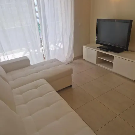 Apartamento Condomínio Primavera Gp